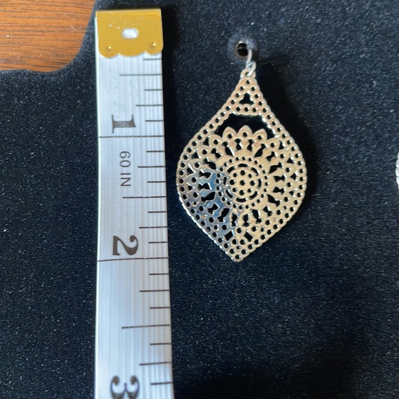 Beautiful Silver Earrings - Picture 3 of 5